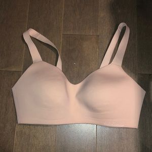 Lululemon seamless Bra. Wireless with molded cups